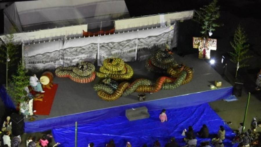 Traditional Japanese Noh theatre performance